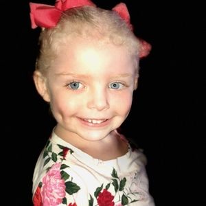 Meet your Posher, Dena